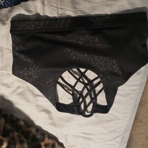 CVG sports bra leopard print black sz M